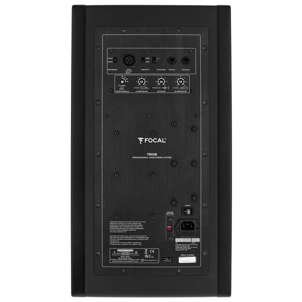 Focal Trio6 Black ST6 គឺជាម៉ូនីទ័រស្ទូឌីយោកម្រិត Reference ដែលផ្តល់សម្លេងត្រឹមត្រូវ និងលម្អិតខ្ពស់សម្រាប់អ្នកជំនាញ។វាត្រូវបានផលិតដោយ Focal France ជាមួយបច្ចេកវិទ្យាទំនើប និងគុណភាពស្តង់ដារពិភពលោក។ ជាជម្រើសល្អសម្រាប់ Studio អាជីពដែលត្រូវការភាពជឿជាក់ក្នុងការងារ Mixing និង Mastering។